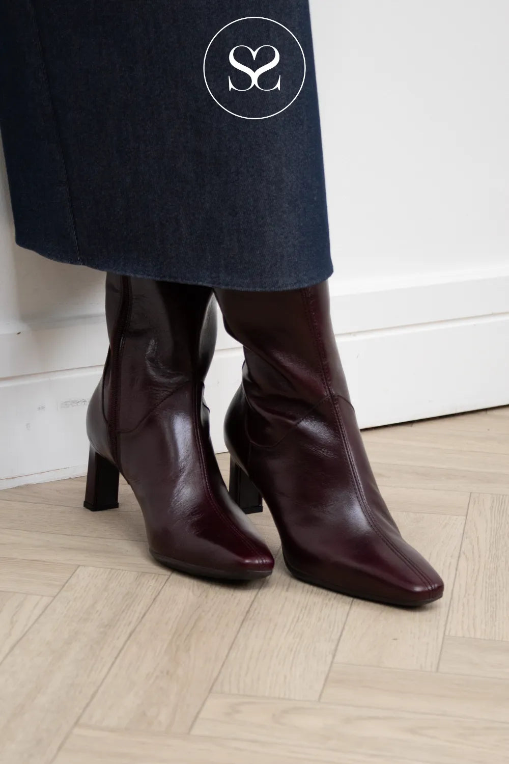 Wonders Burgundy Pointed Heeled Knee High Boots - M-6305