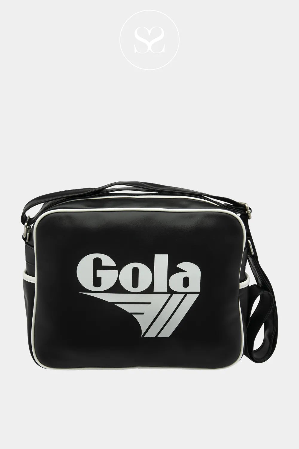 GOLA Black Retro Bag - Redford Spacious main compartment with secure zip fastening to keep your essentials organised.