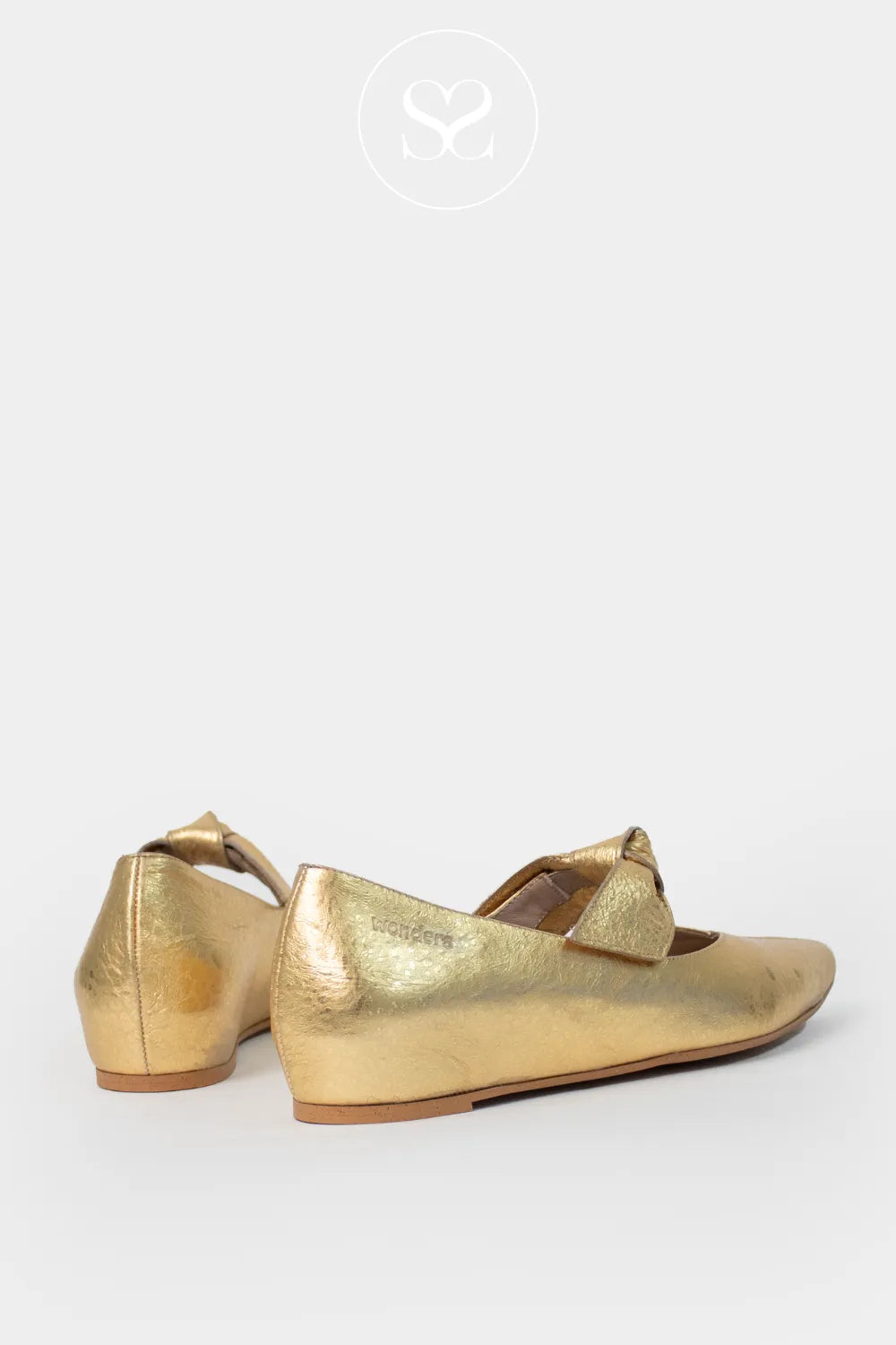 Wonders Gold Low Wedge Pumps - A-3840 Chic bow strap detail