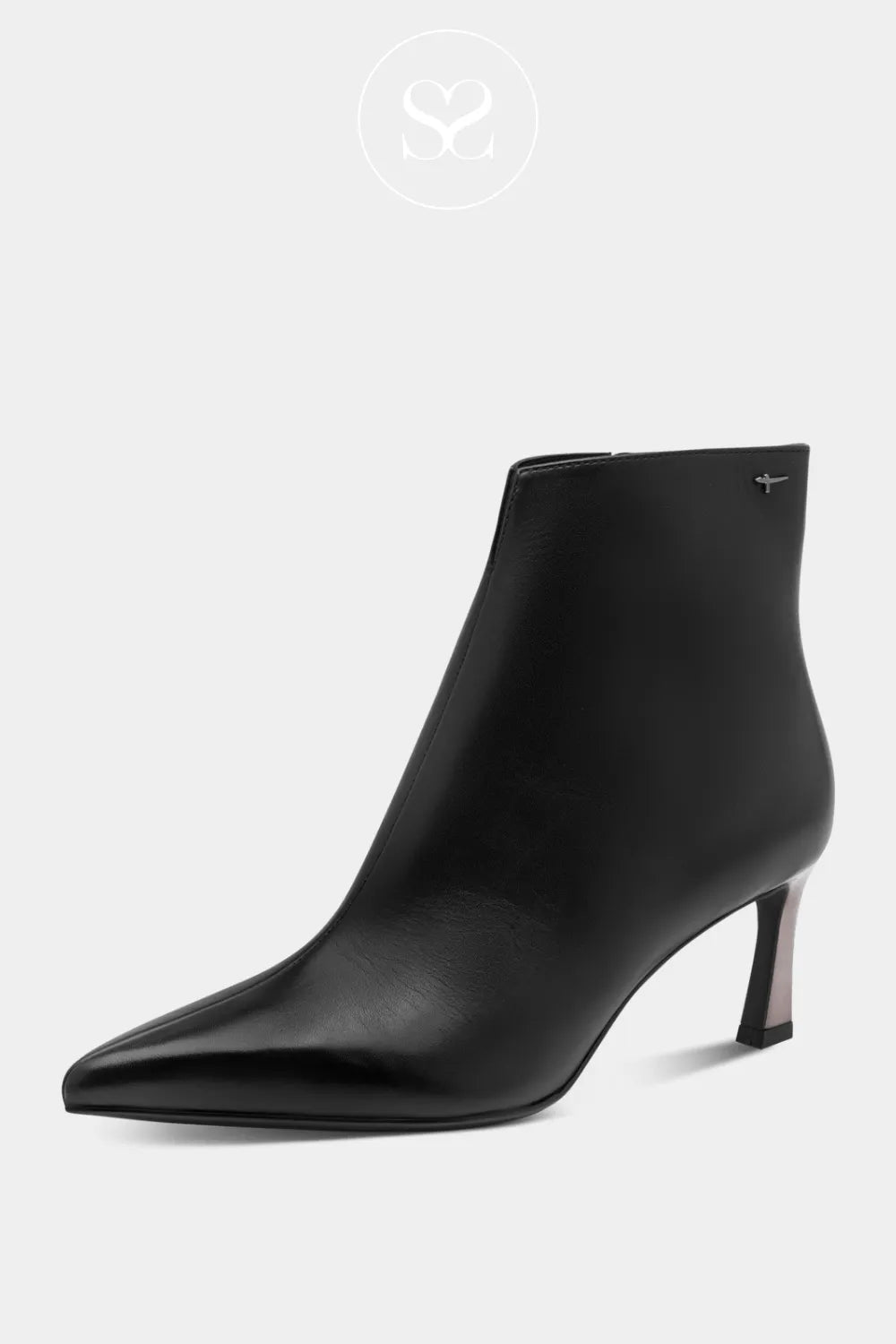 Pointed toe leather boots. inside zip. dress boots