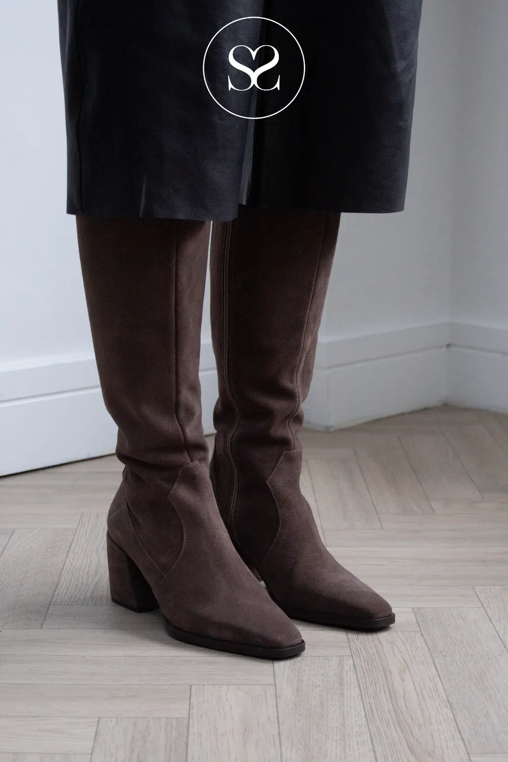 Wonders Taupe Pointed Heeled Knee High Boots - M-6401
