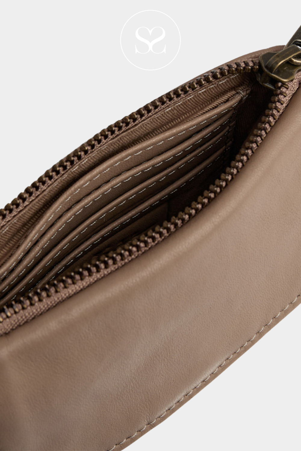 DEPECHE 15124 LATTE LEATHER PURSE WALLET