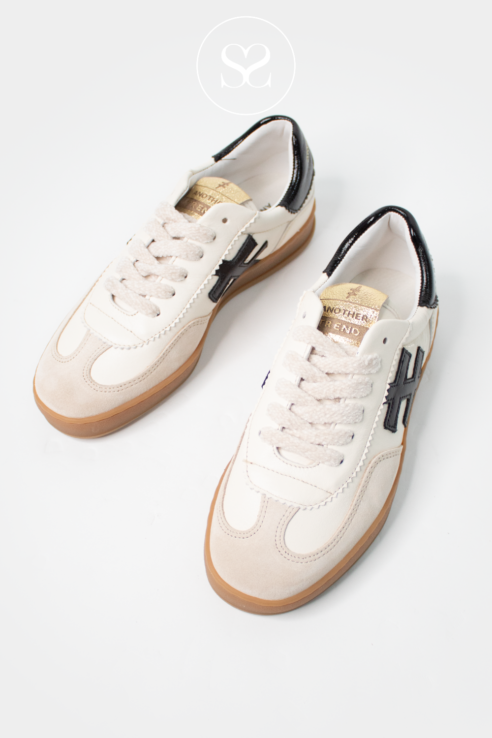 ANOTHER_TREND_A032_353_BLACK_AND_WHITE_TRAINERS_OFF_WHITE_LACES_SUEDE_TOE_FRONT_FLEXIBLE_SOLE_FASHION_SHOE