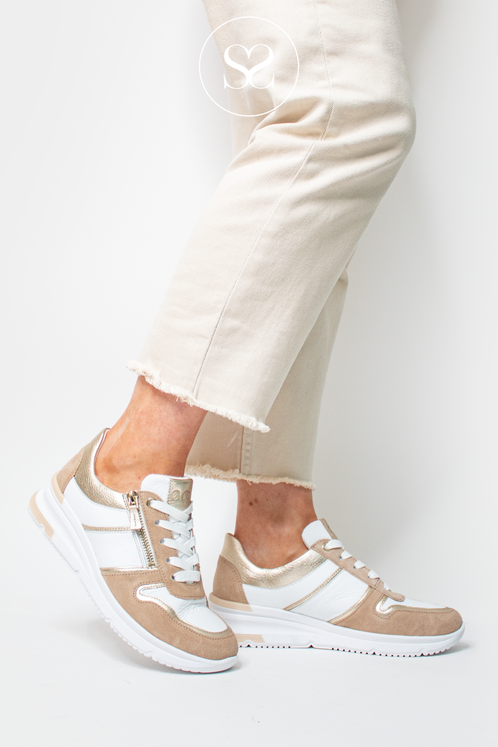 ARA 12-38412 BEIGE WHITE WEDGE TRAINERS WITH LACES AND SIDE ZIP