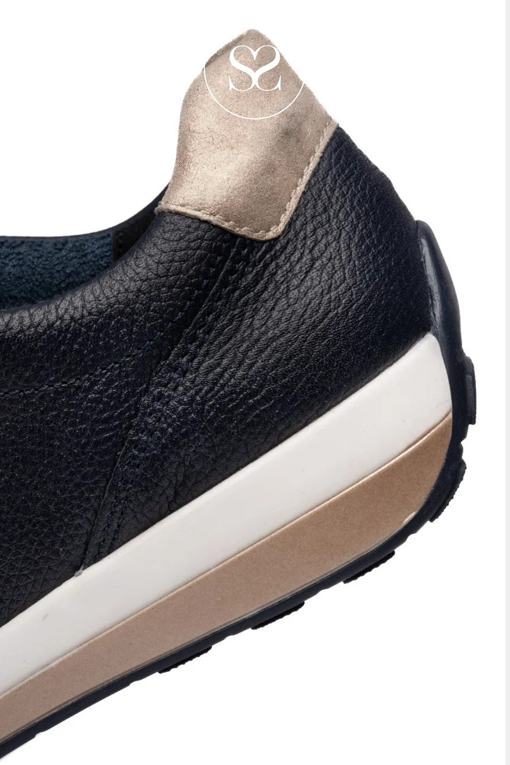 Ara 12-64587 navy leather round toe trainers. Comfort shoe. Walking shoe