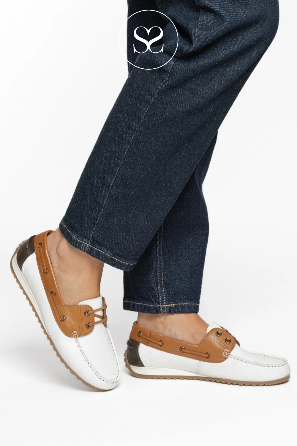 neutral leather boat shoes with round toe cushioned removable insole and non slip rubber sole