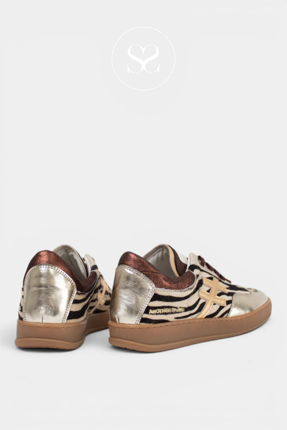Gold metallic trainers with animal print for women