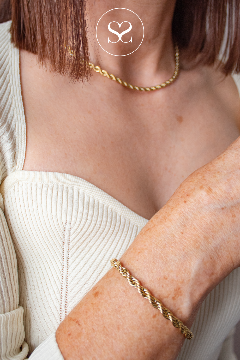 EMMY 05M GOLD TWIST CHAIN NECKLACE.