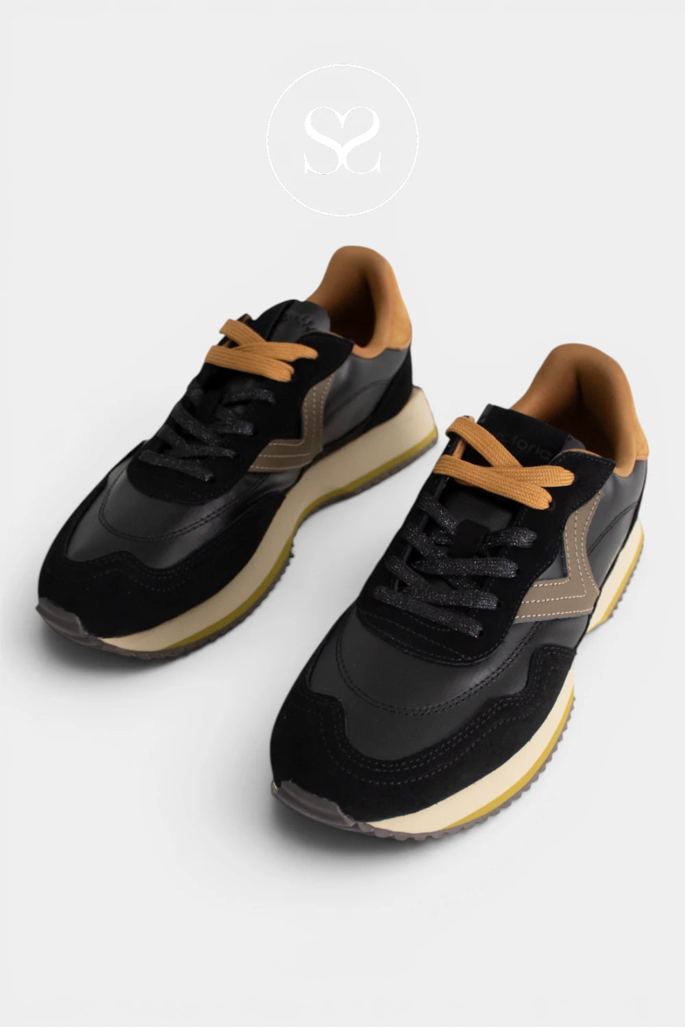 Victoria Black Sporty Trainers 1134118