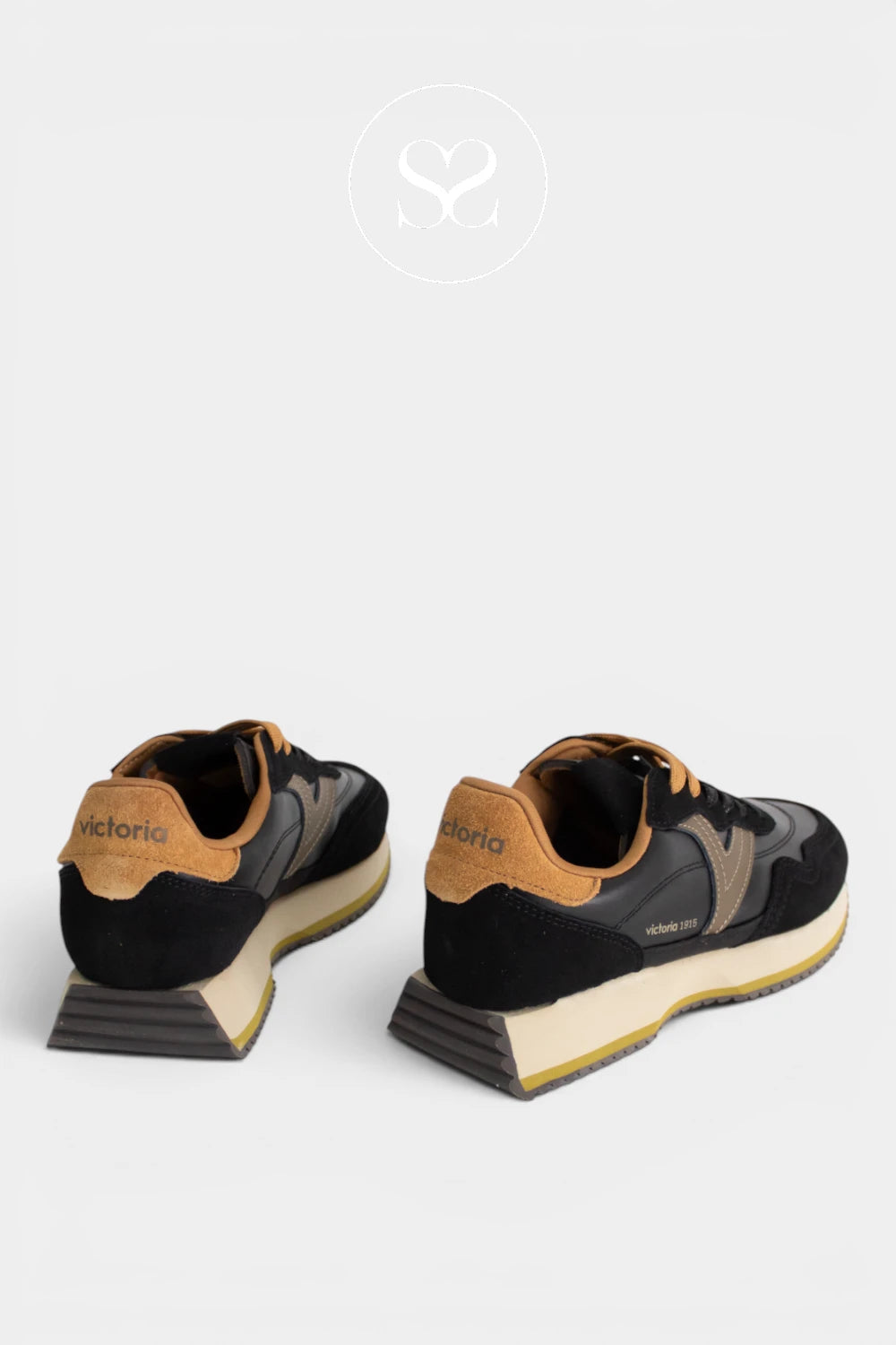 Victoria Black Sporty Trainers 1134118