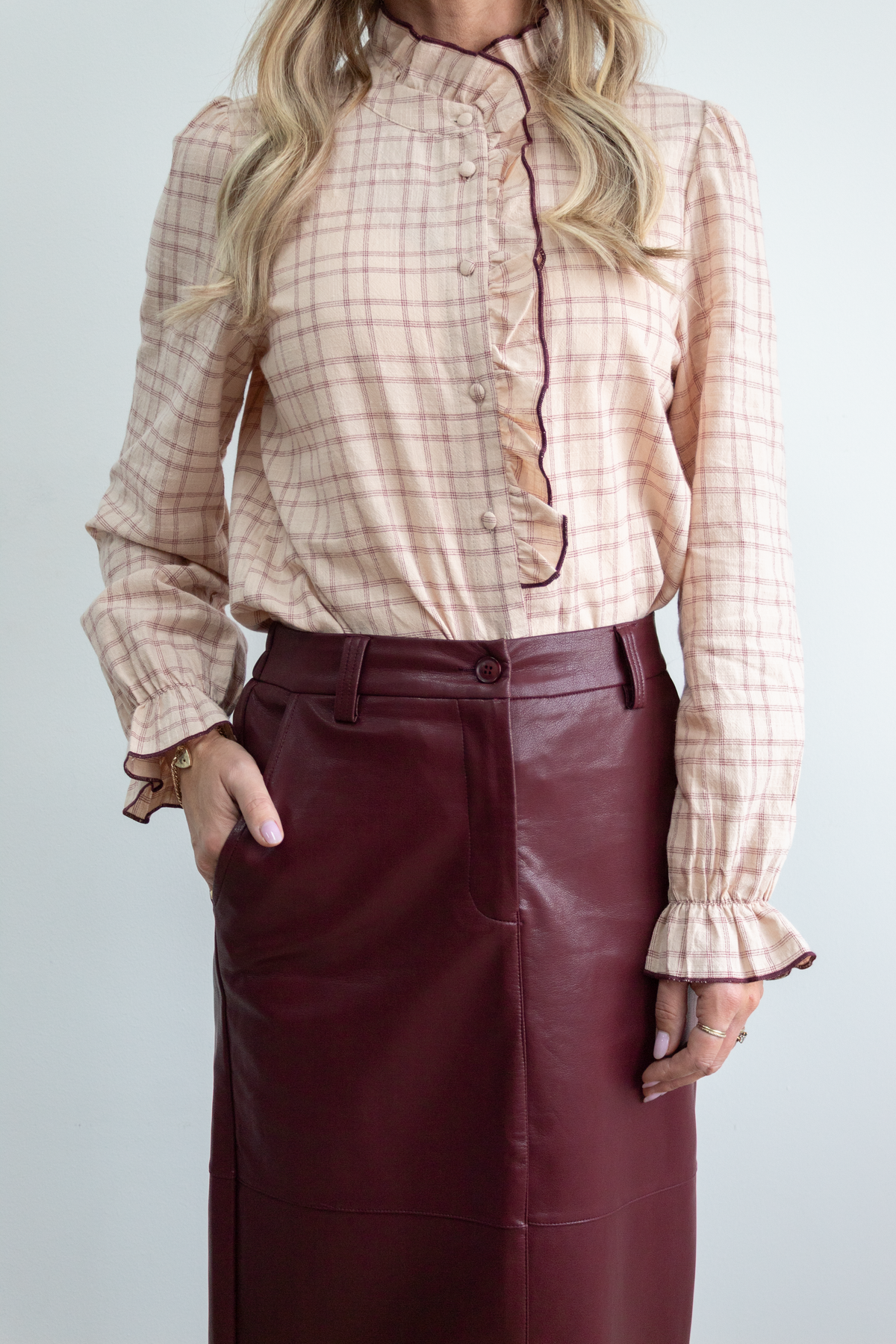 Burgundy and Peach Ruffled Collar Shirt - Q3339