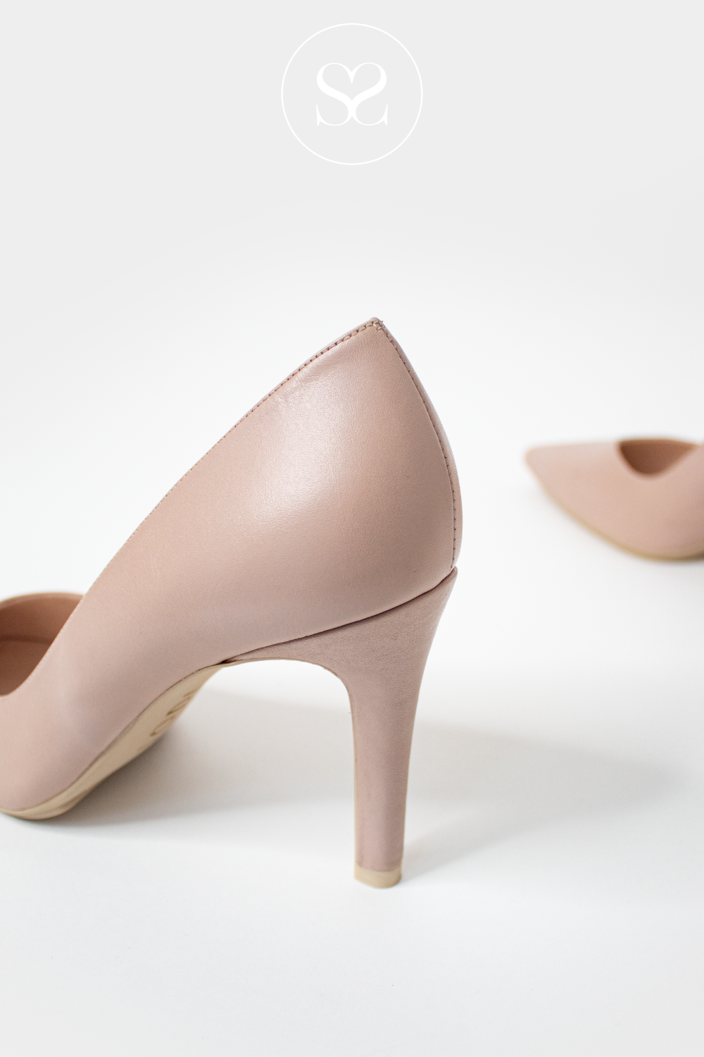 LODI RABOT NUDE LEATHER COURT SHOE HIGH STILETTO HEEL WITH POINTED TOE