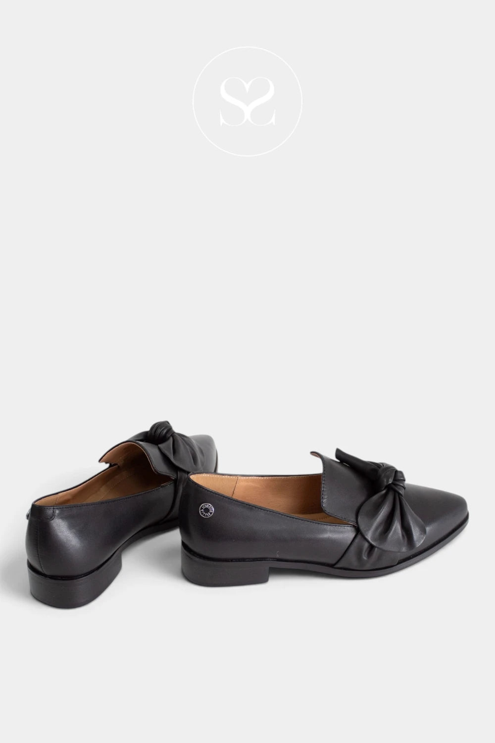 Loretta Vitale Black Leather Loafers W5366