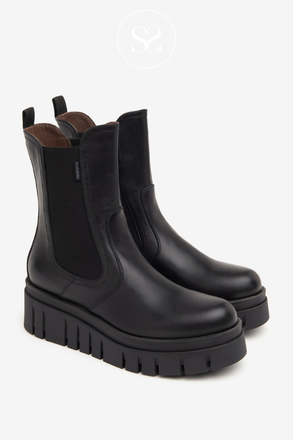 Chunky Chelsea boots for Women from Nero Giardini i411924d