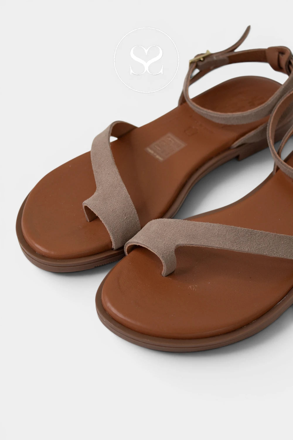 Brown suede toe loop sandals from Oh My Sandals Collection ss2026