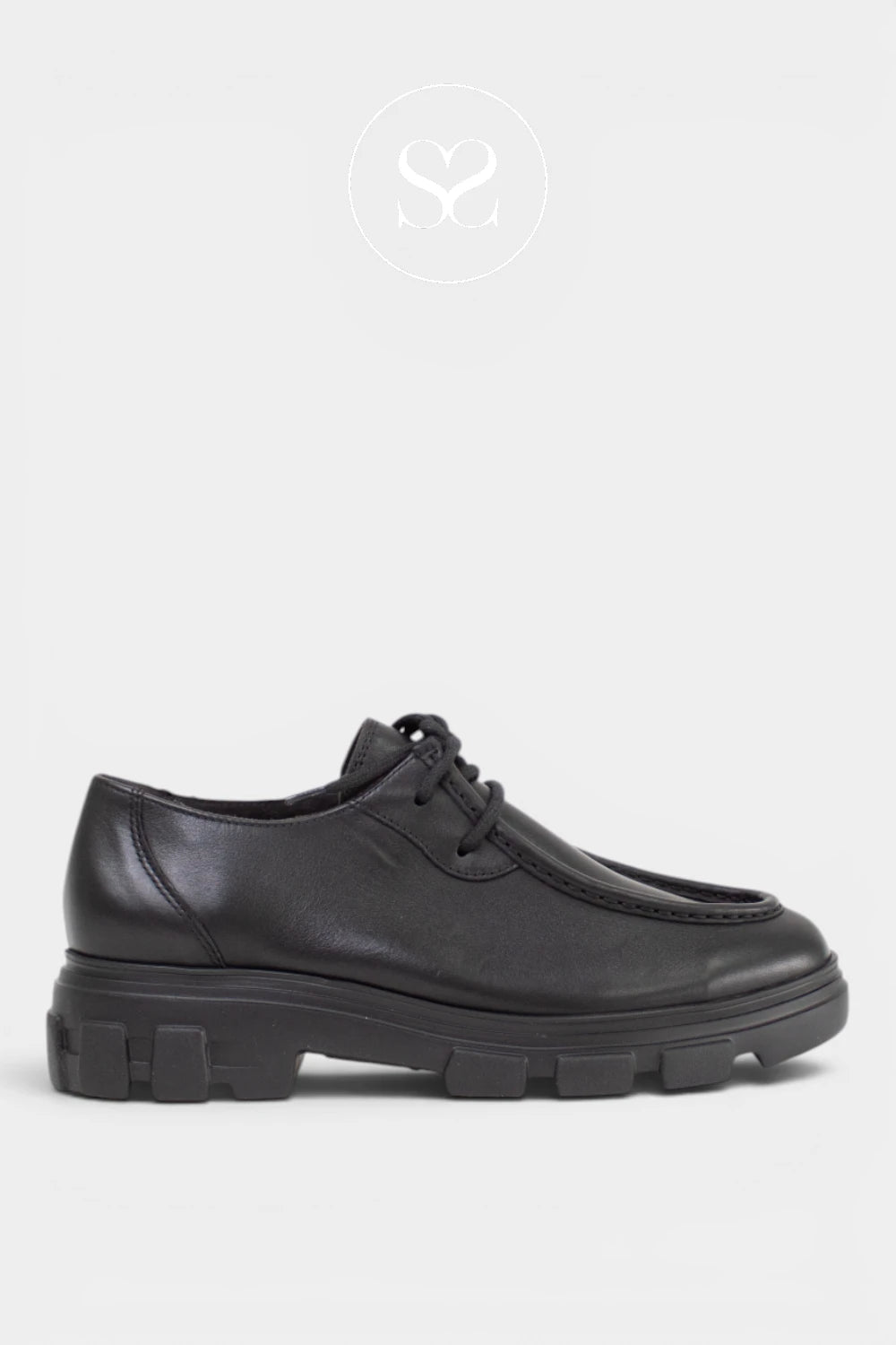 Black leather lace up shoes from Paul green with chunky sole