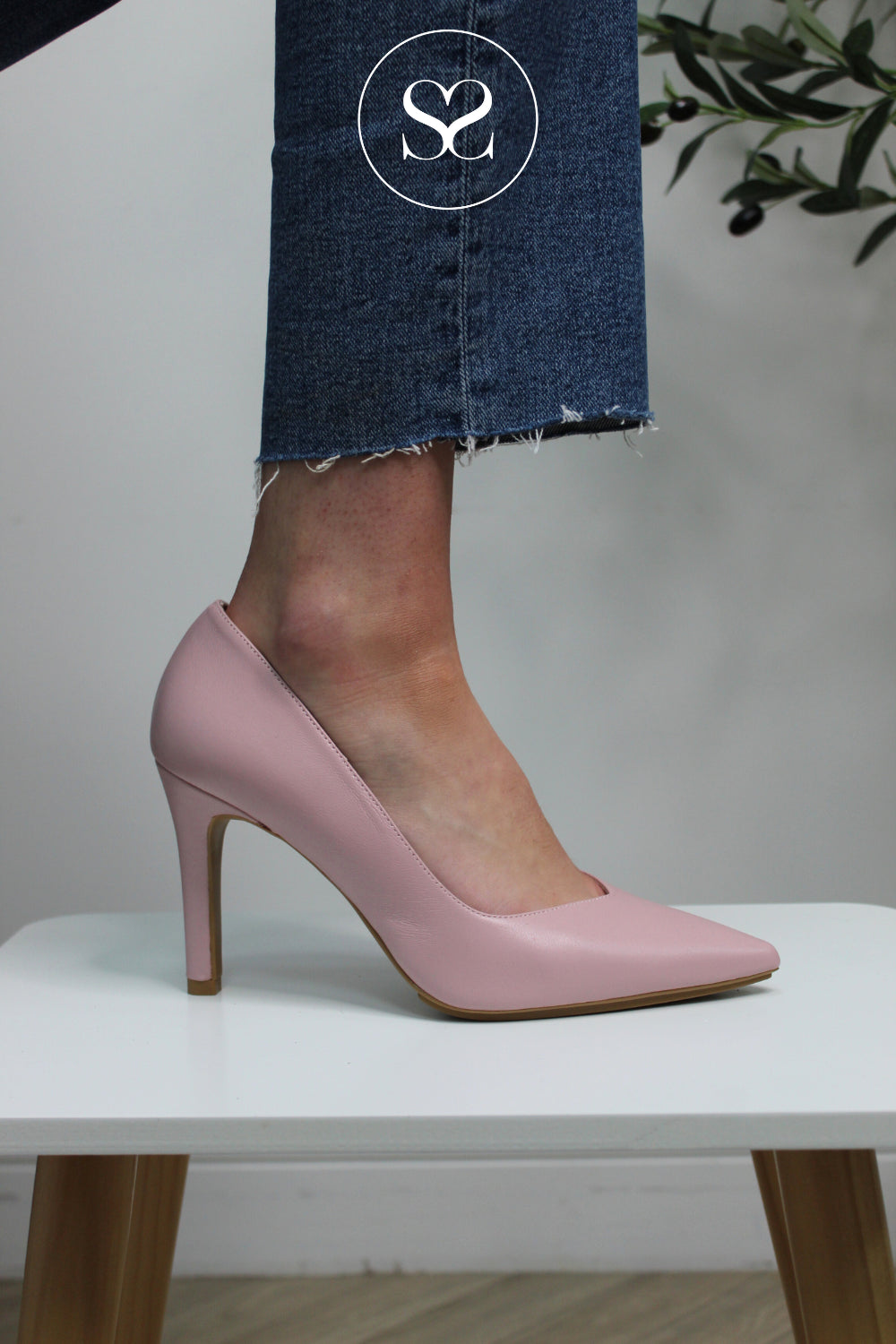 Blush pink high heel lodi Rabot court shoes