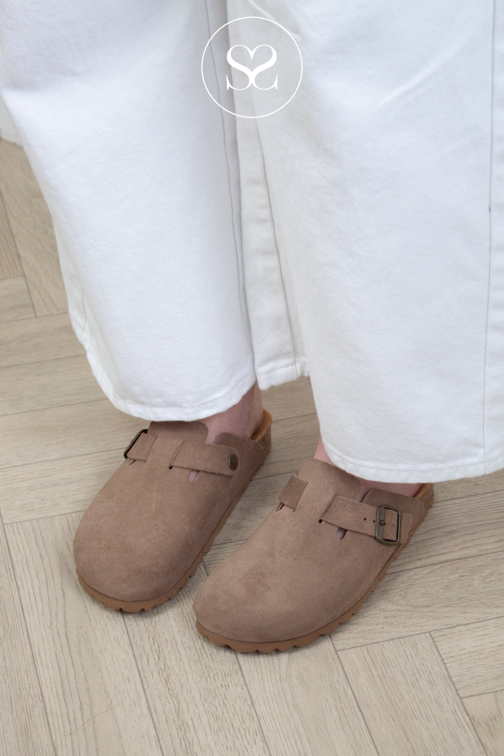 Toni Pons Taupe Slider Clogs - Gemina