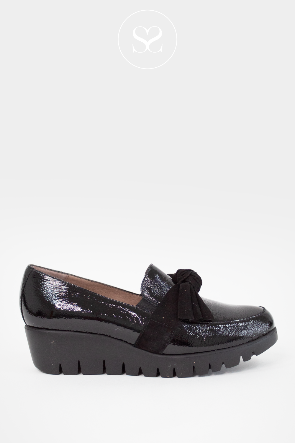 WONDERS C 33323 BLACK PATENT LEATHER WEDGE LOAFERS