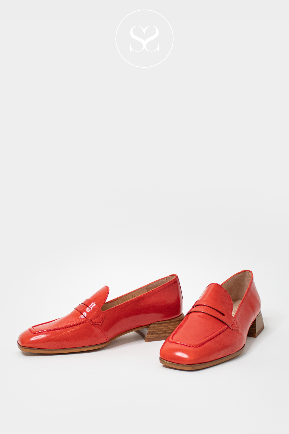 WONDERS C-7122 RED PATENT LEATHER LOW HEEL SLIP ON LOAFERS