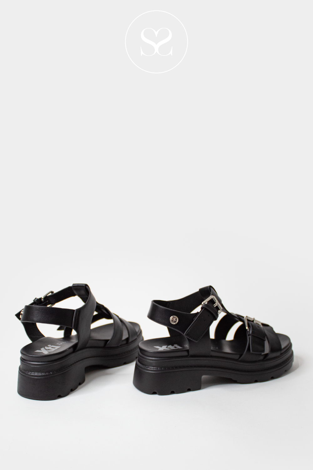 XTI 142314 BLACK CHUNKY STRAPPY SANDALS WITH SILVER BUCKLES AND ADJUSTABLE STRAPS