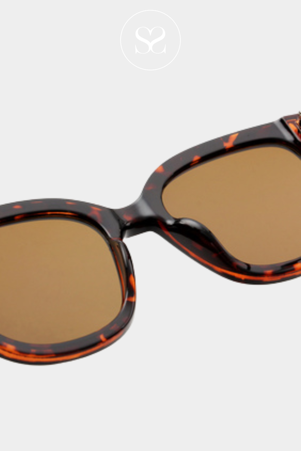 A.KJAERBEDE BILLY DEMI TORTOISE SUNGLASSES