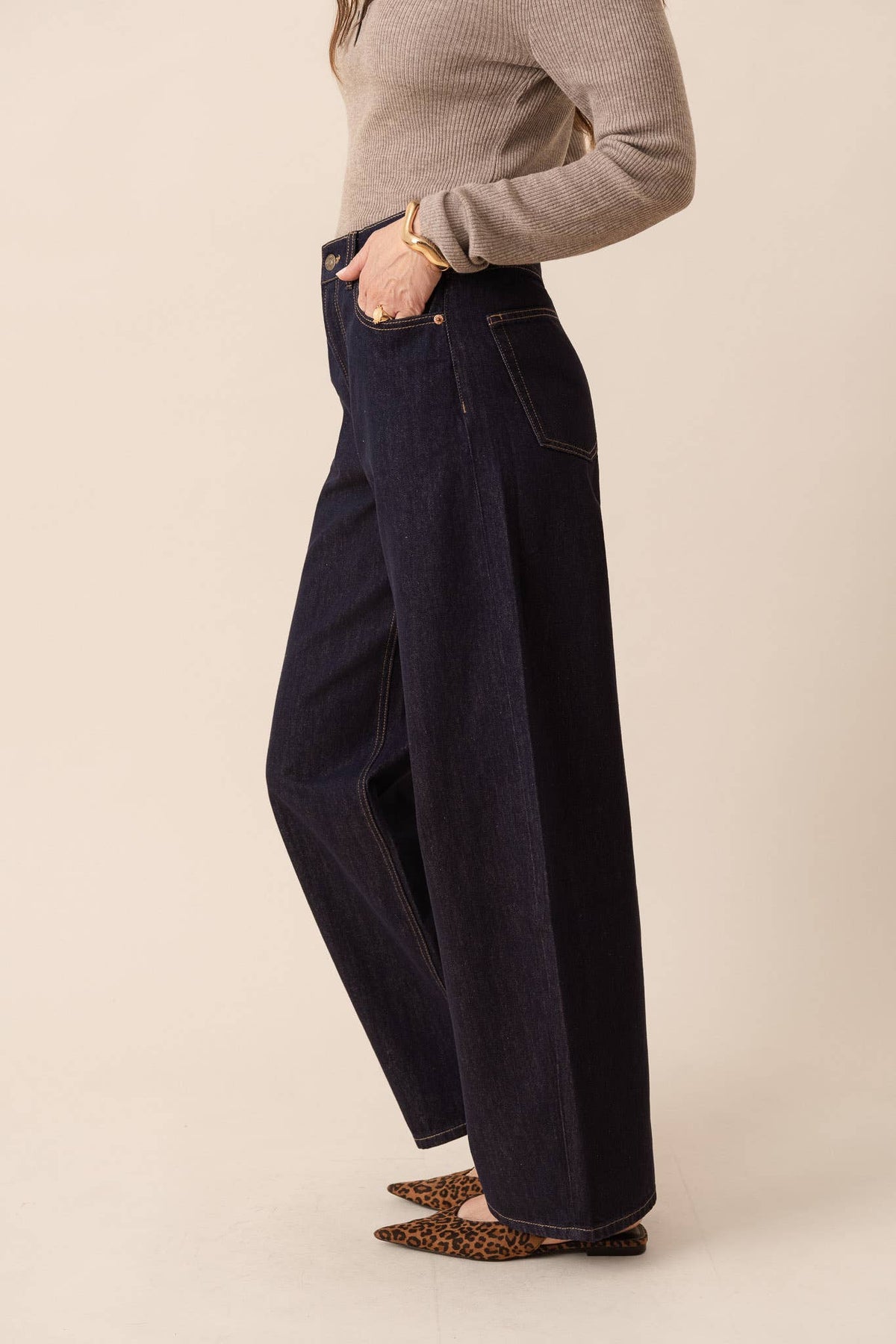 Dark Wash Barrel Jeans - Brune