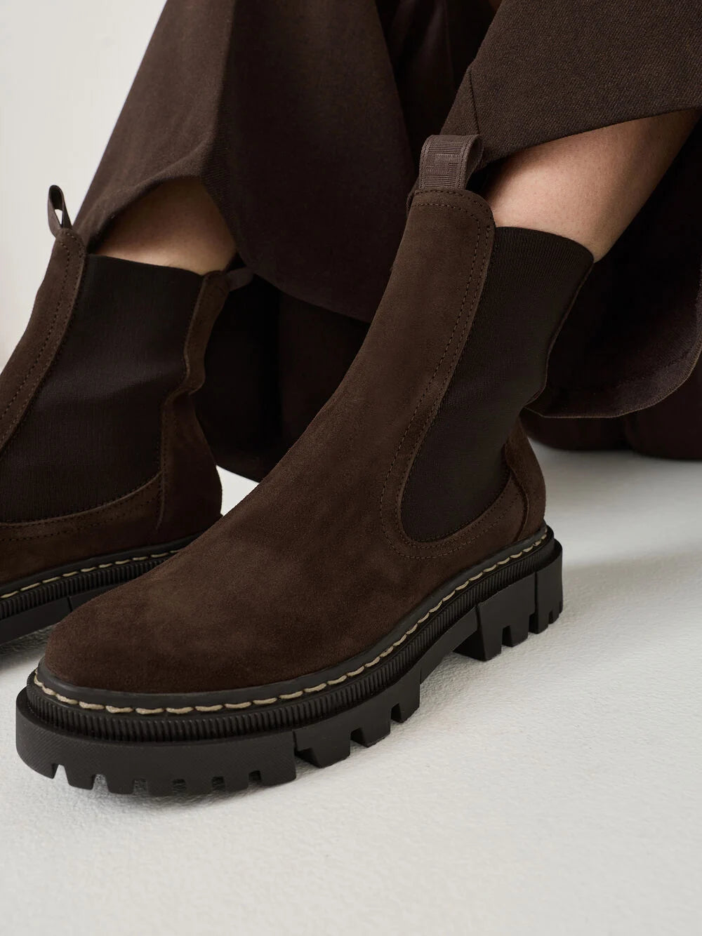 TAMARIS BROWN LEATHER SUEDE CHELSEA BOOTS - 1-25491-41
