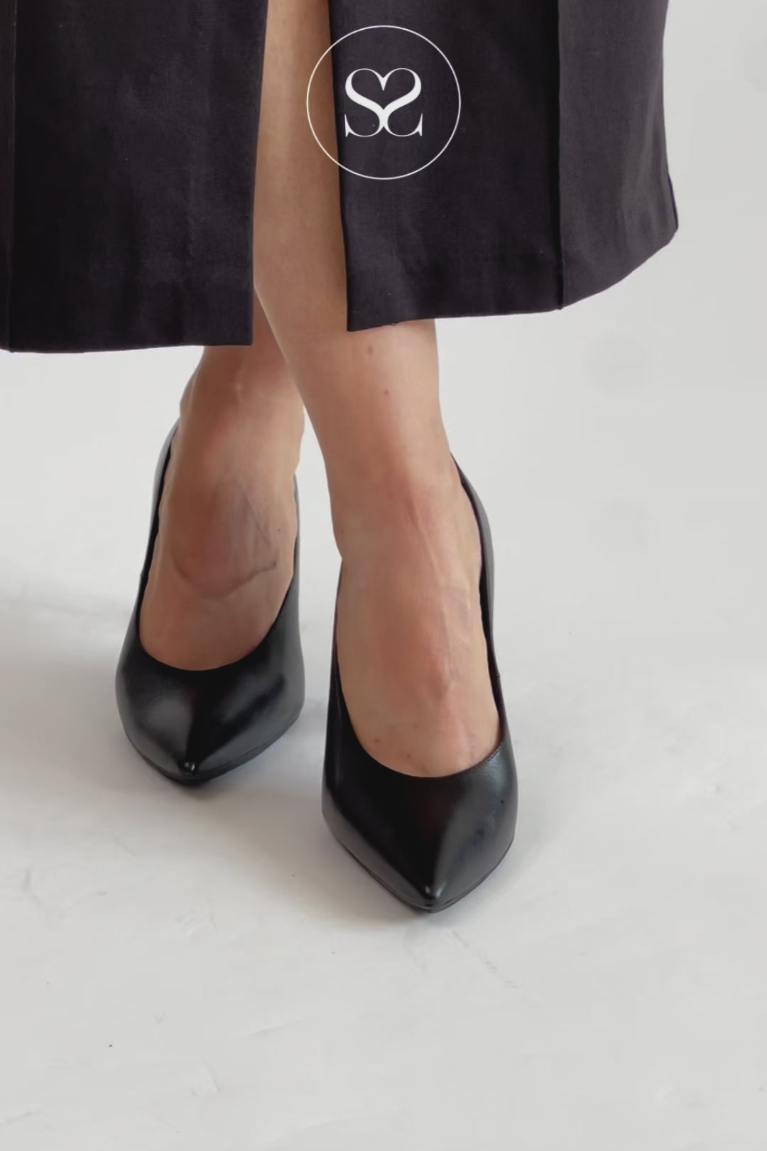 LODI black pointed toe leather slip on court shoes with gel insole RABOT
