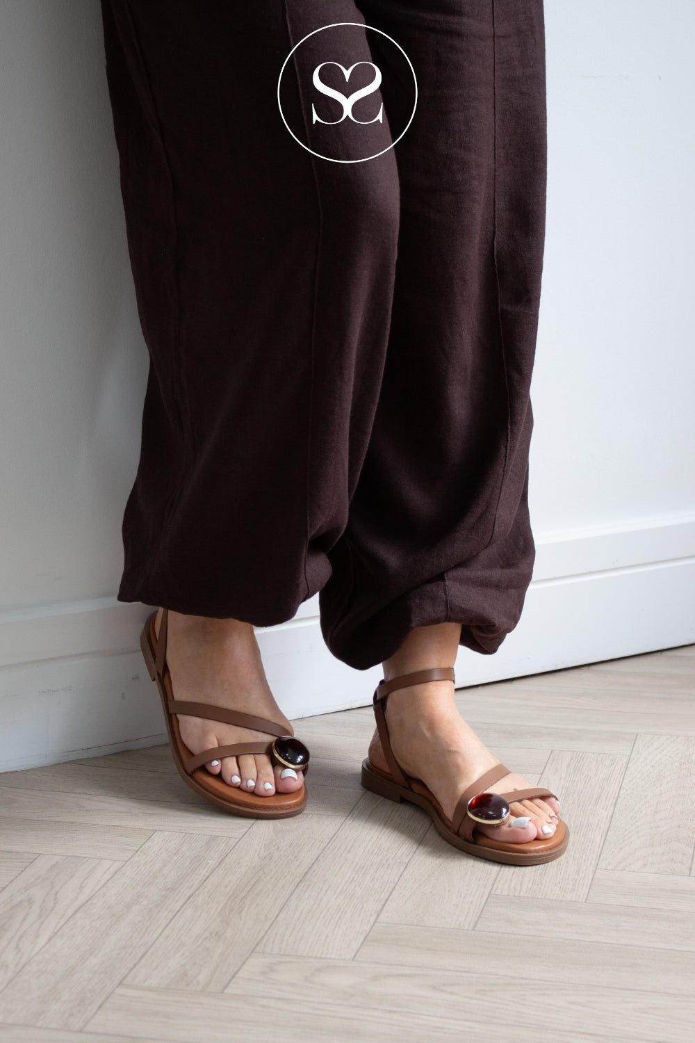 Oh My Sandals Tan Strappy Flat Sandals 5855 with a toe loop for Women in Ireland