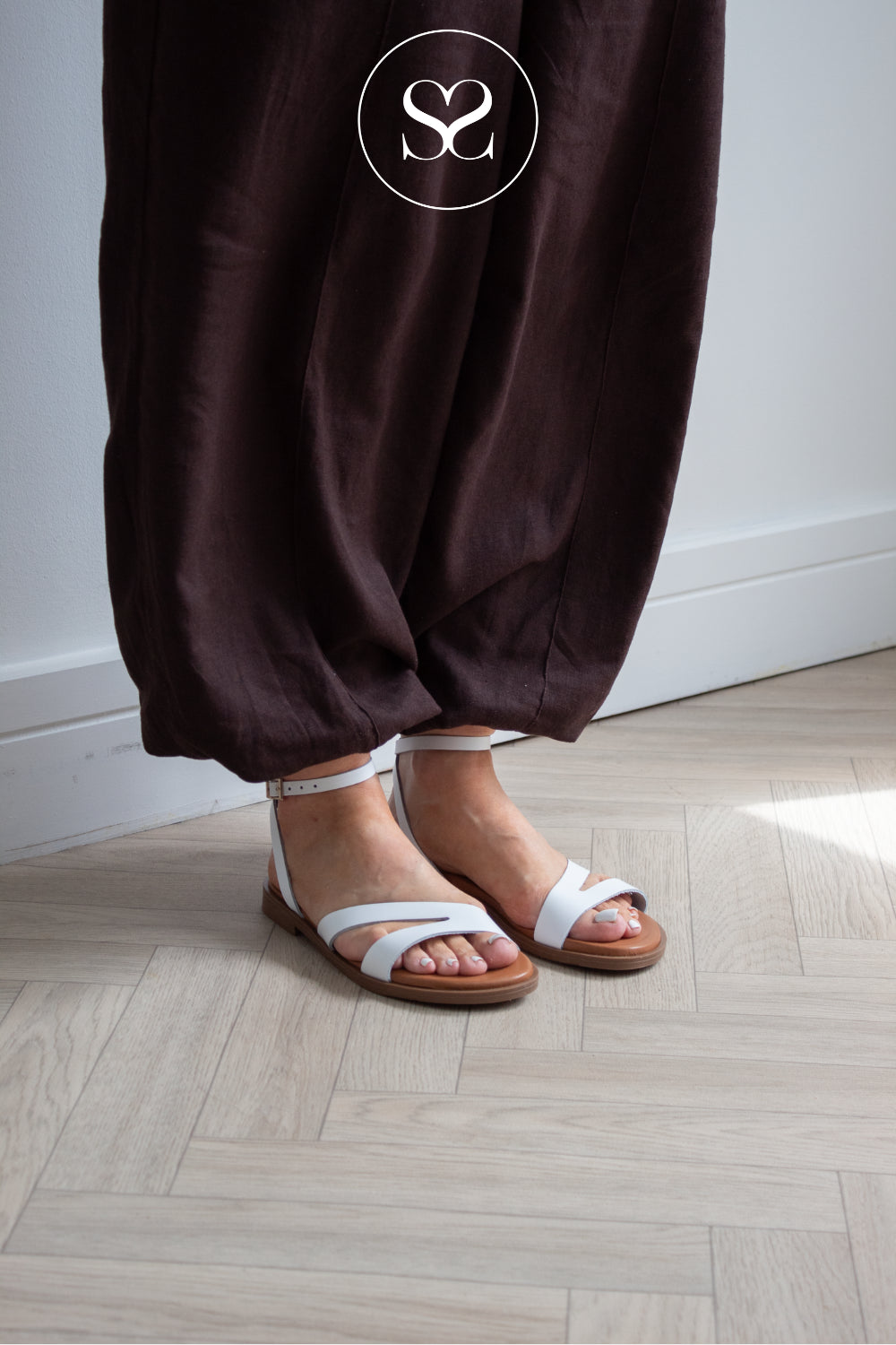 Oh My Sandals White Flat Strappy Sandals 5856 for Women In Ireland