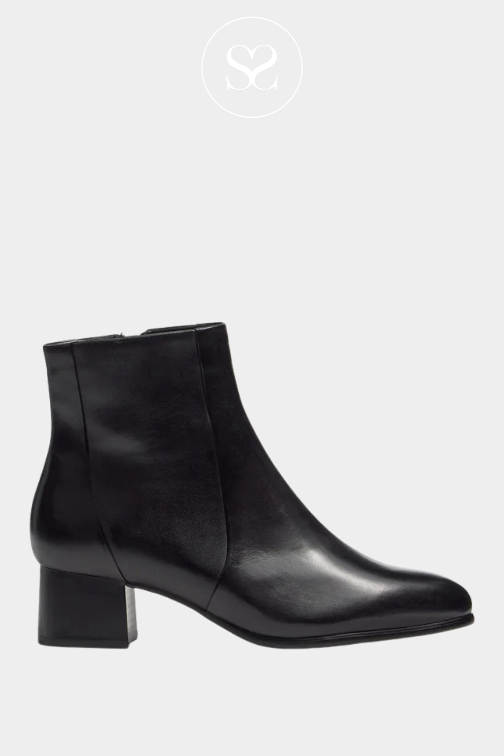 Regarde Le Ciel black leather boots with block heel Pierra-01
