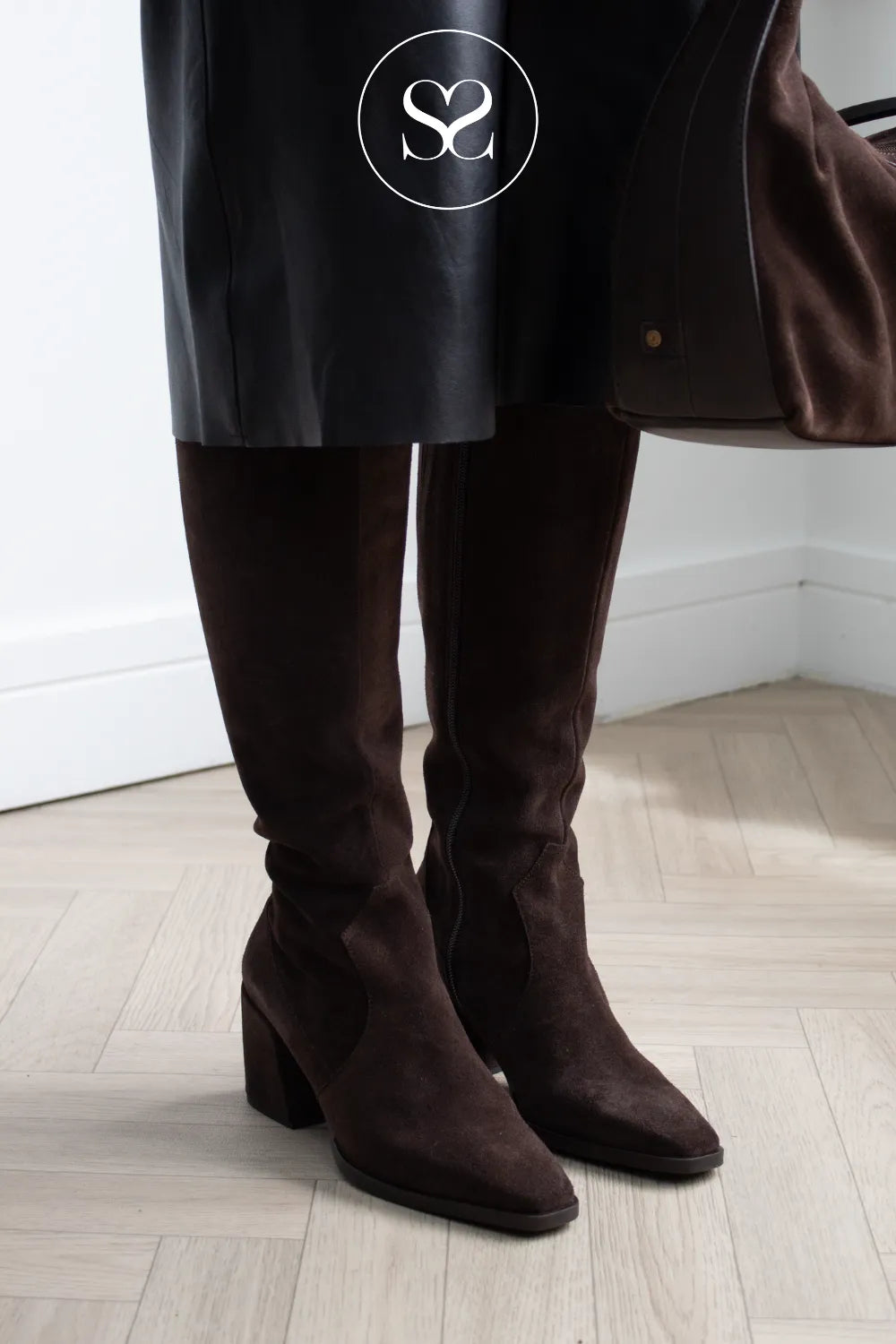 Wonders Brown Pointed Heeled Knee High Boots - M-6401
