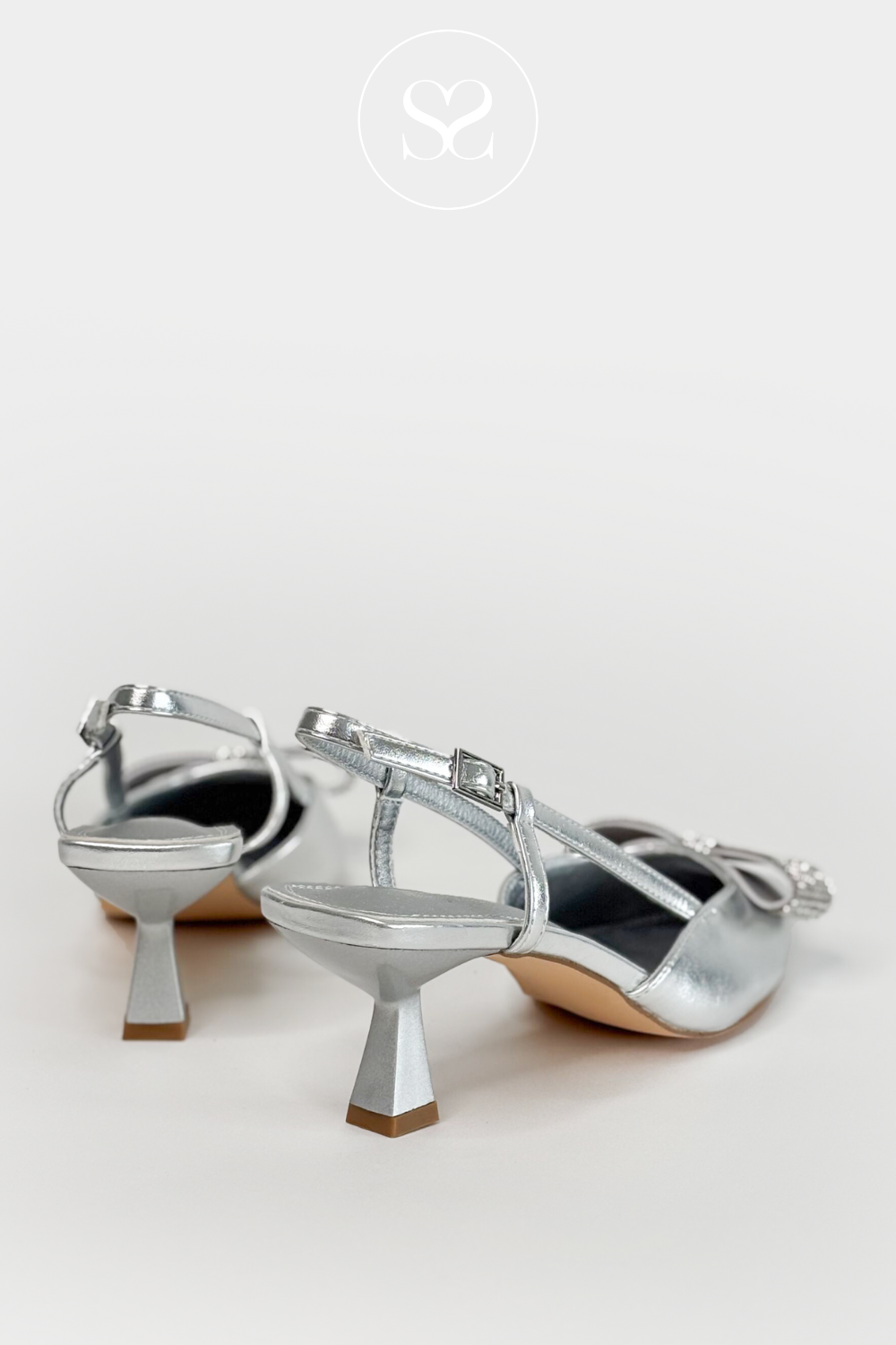 SORENTO WRIGHTS SILVER SLINGBACKS WITH DIAMONTE BOW