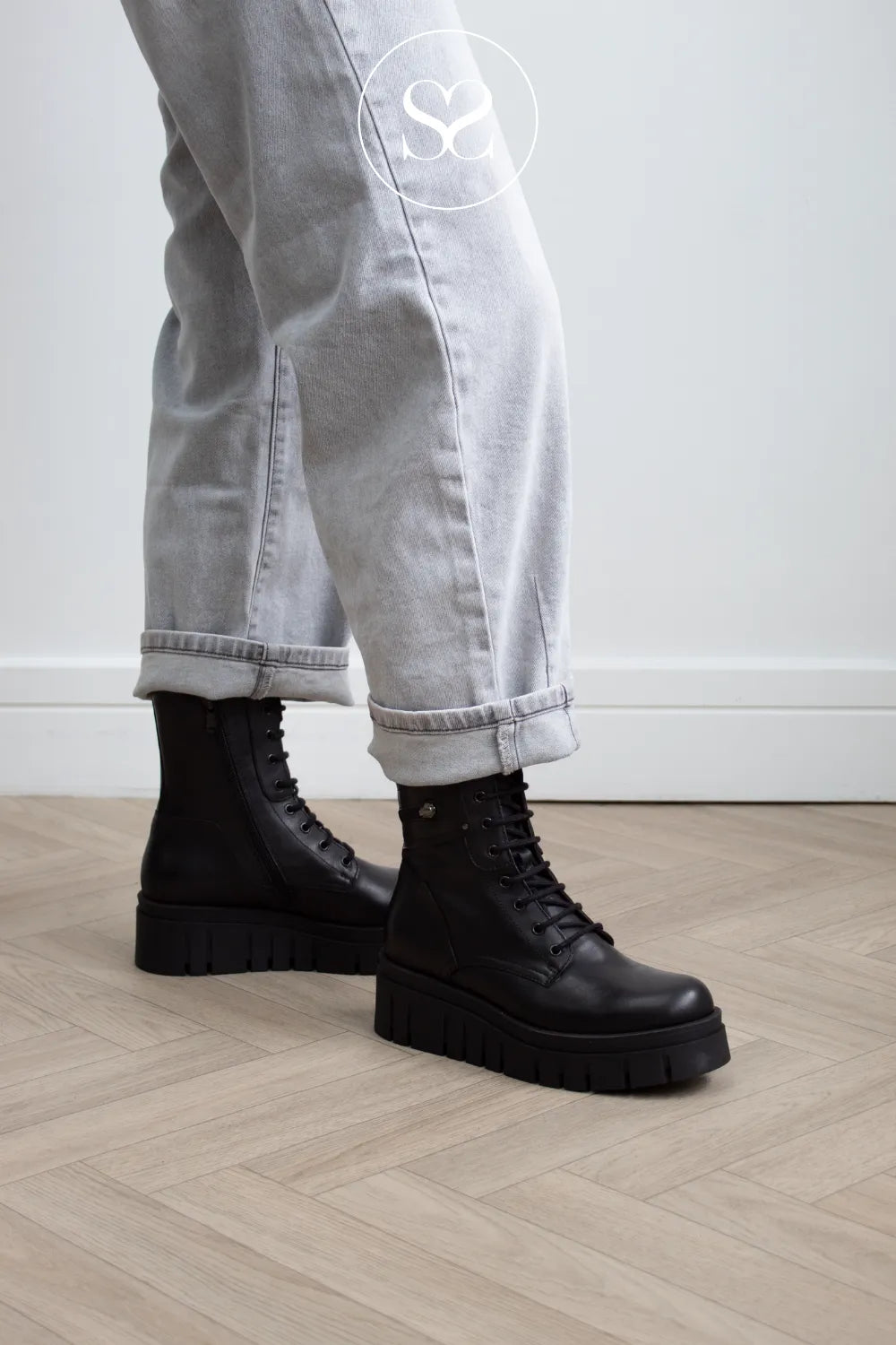Nero Giardini Black Chunky Lace-up Boots - I618063D