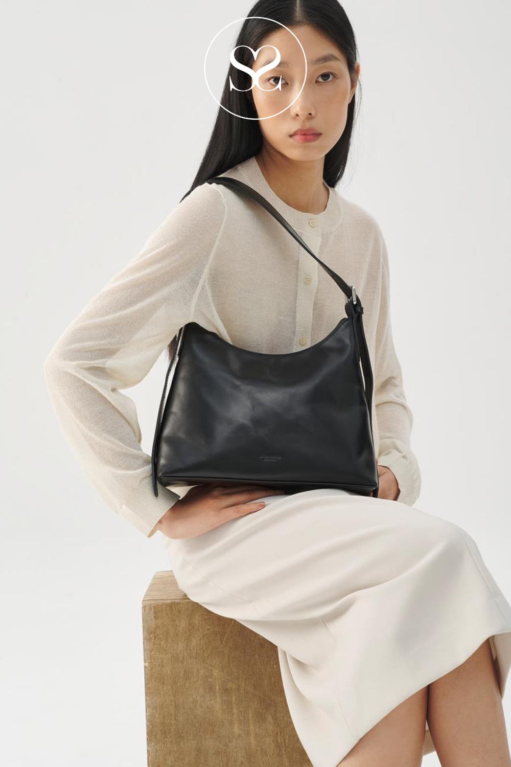 Vagabond Black Shoulder Bag - Bari- BN01-001-20