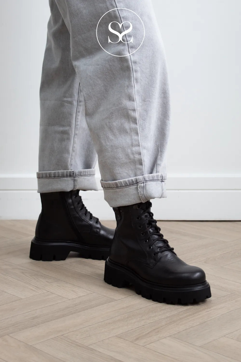Nero Giardini Black Chunky Lace Up Boots - I618103D