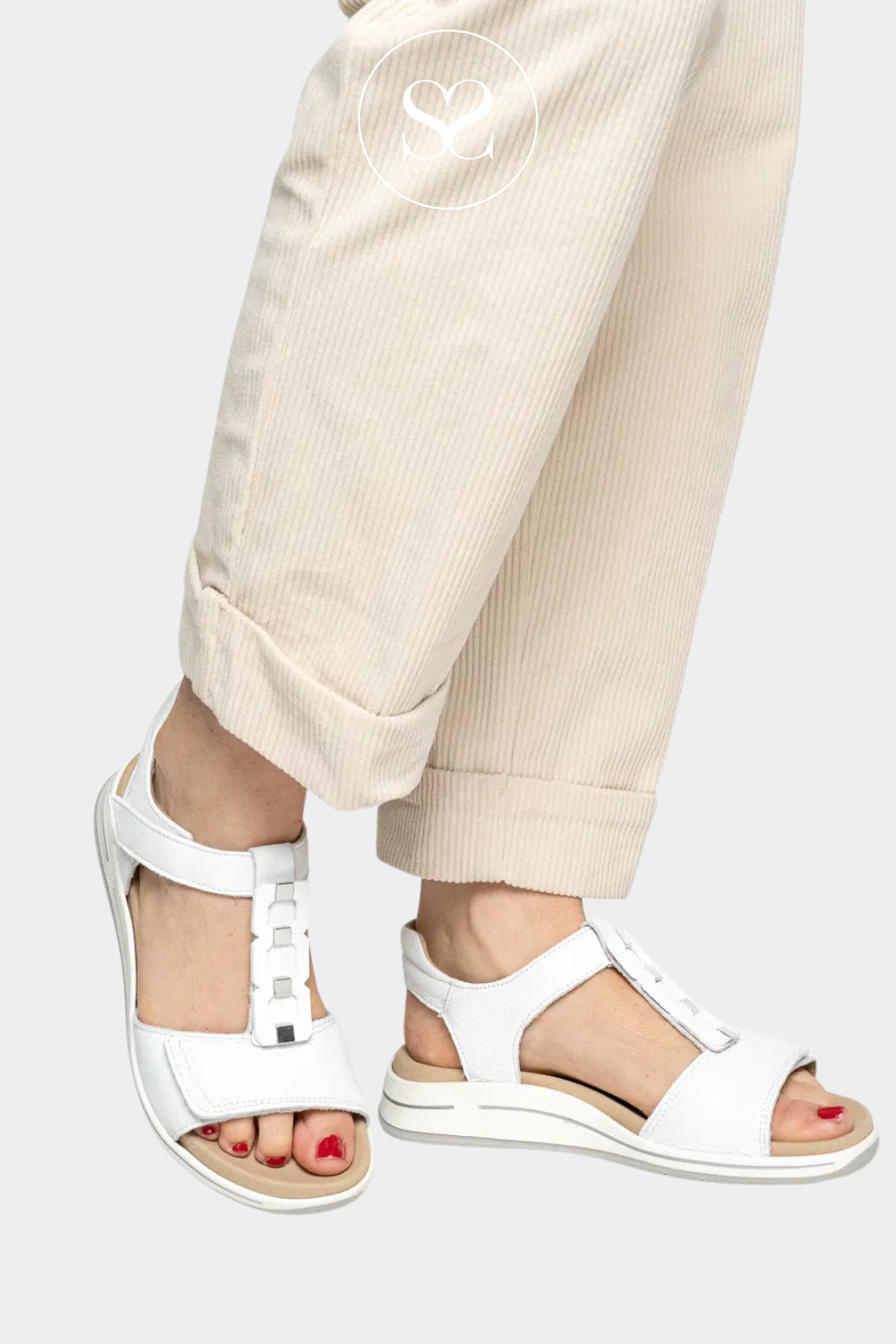 ARA 12-34810 Off-White Walking sandals