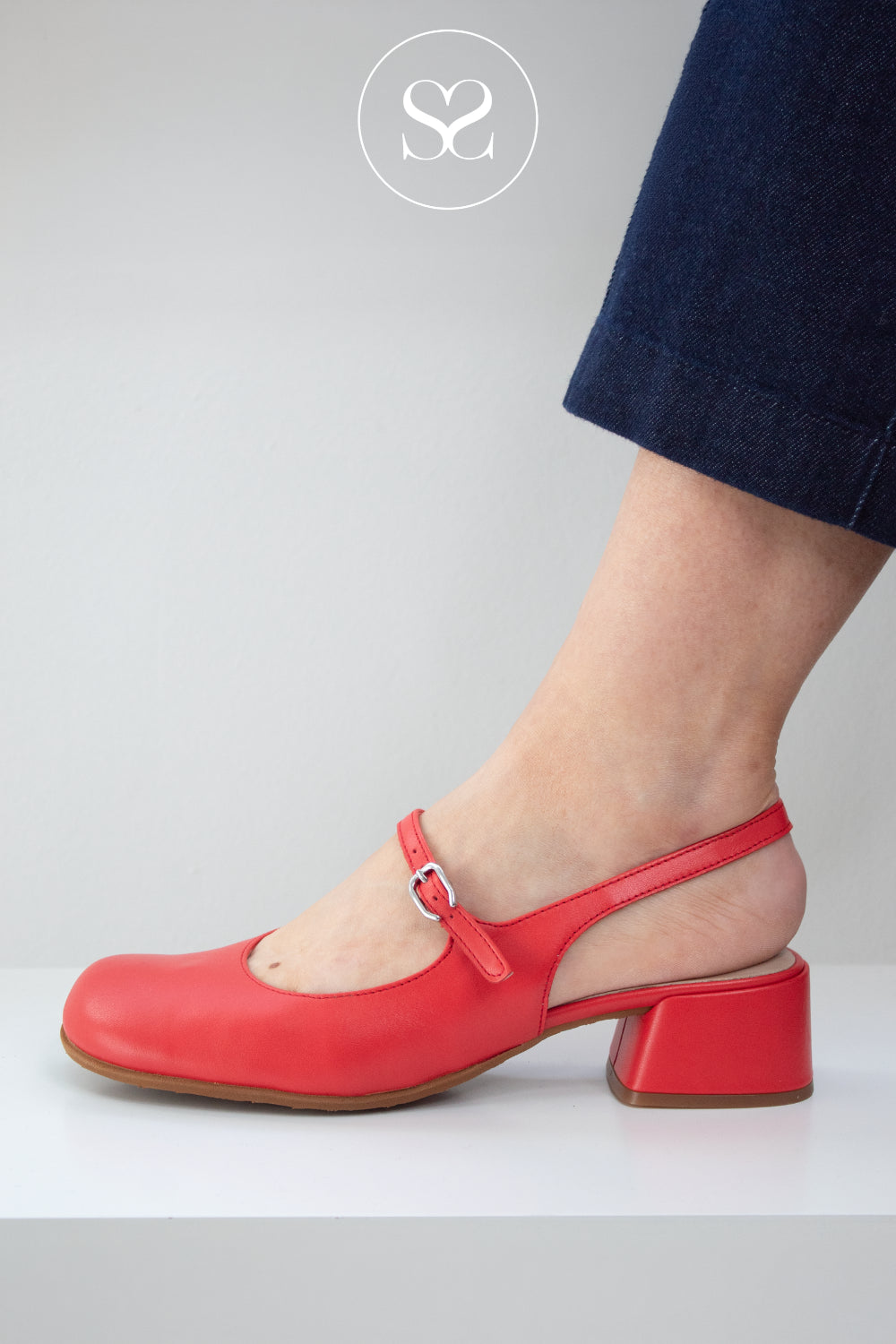 Comfortable Red Block Heel Mary-Jane Sling-Back Shoes from Wonders D-2401