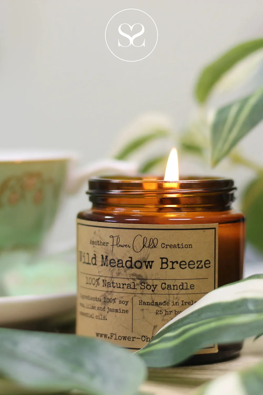 FLOWER CHILD CANDLE - WILD MEADOW BREEZE NATURALLY SCENTED CANDLE