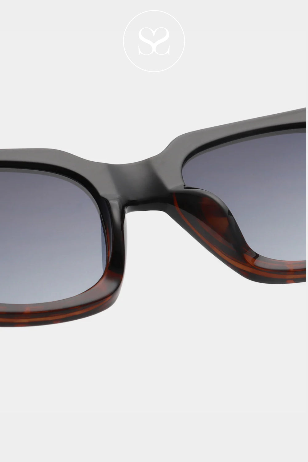 A.KJAERBEDE Black Demi Tortoise Sunglasses - Nancy