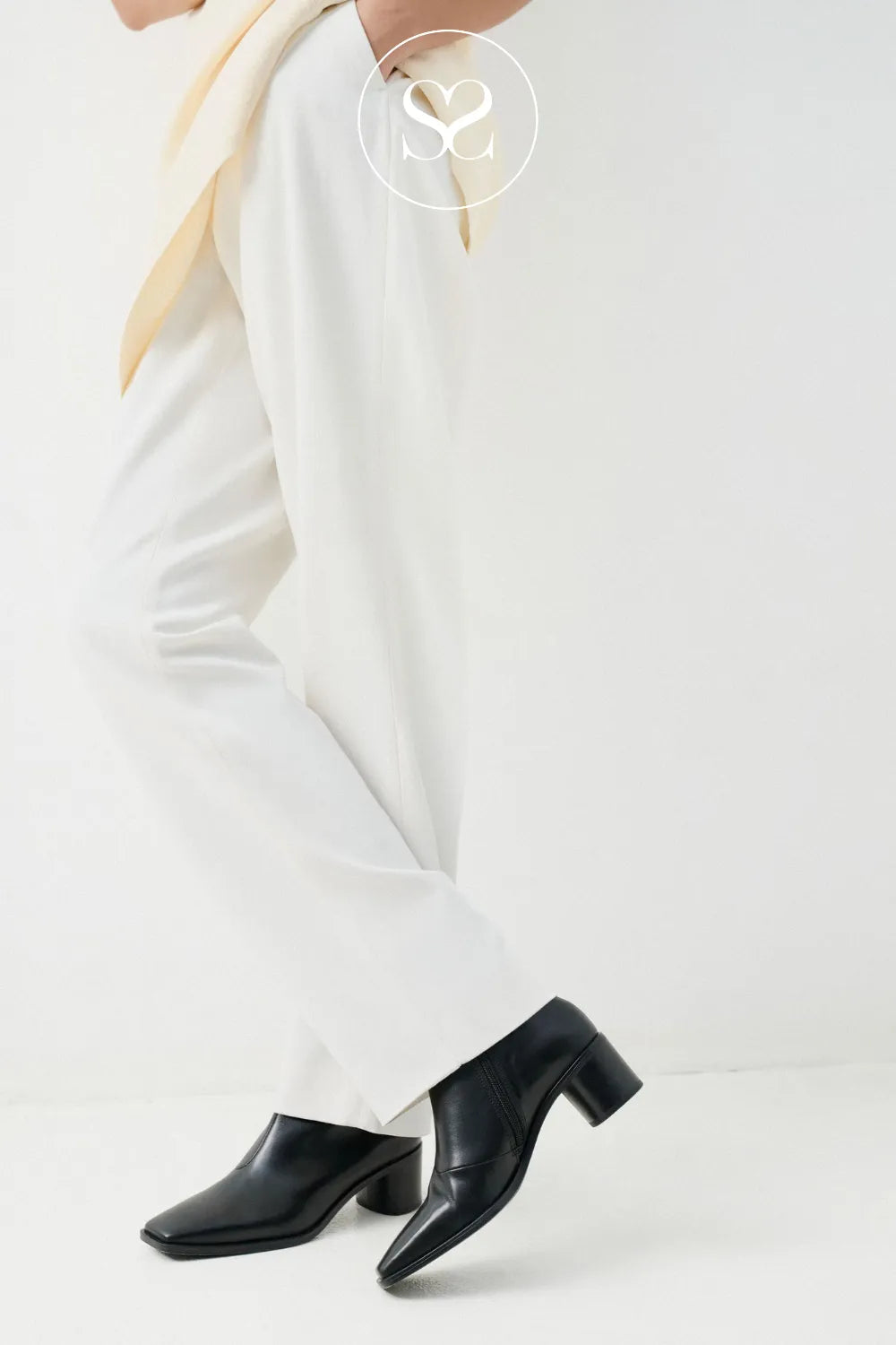 Vagabond Black Ankle Boots - Fay 6100-001-20