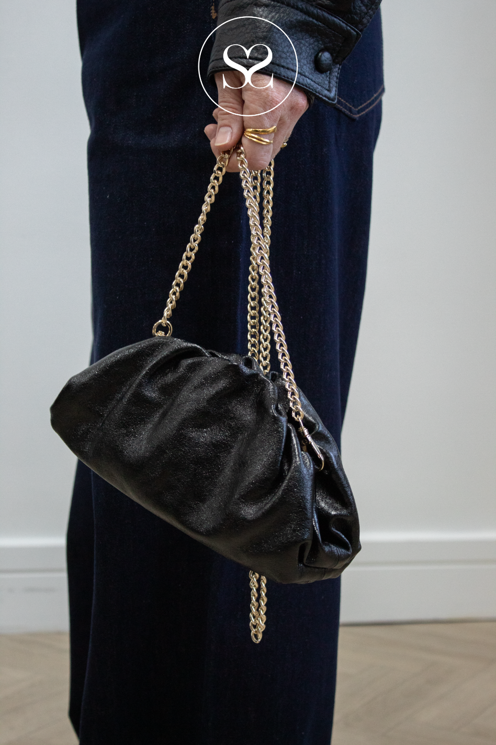 Sheneil Black small Leather Slouch Clutch Bag - 502320