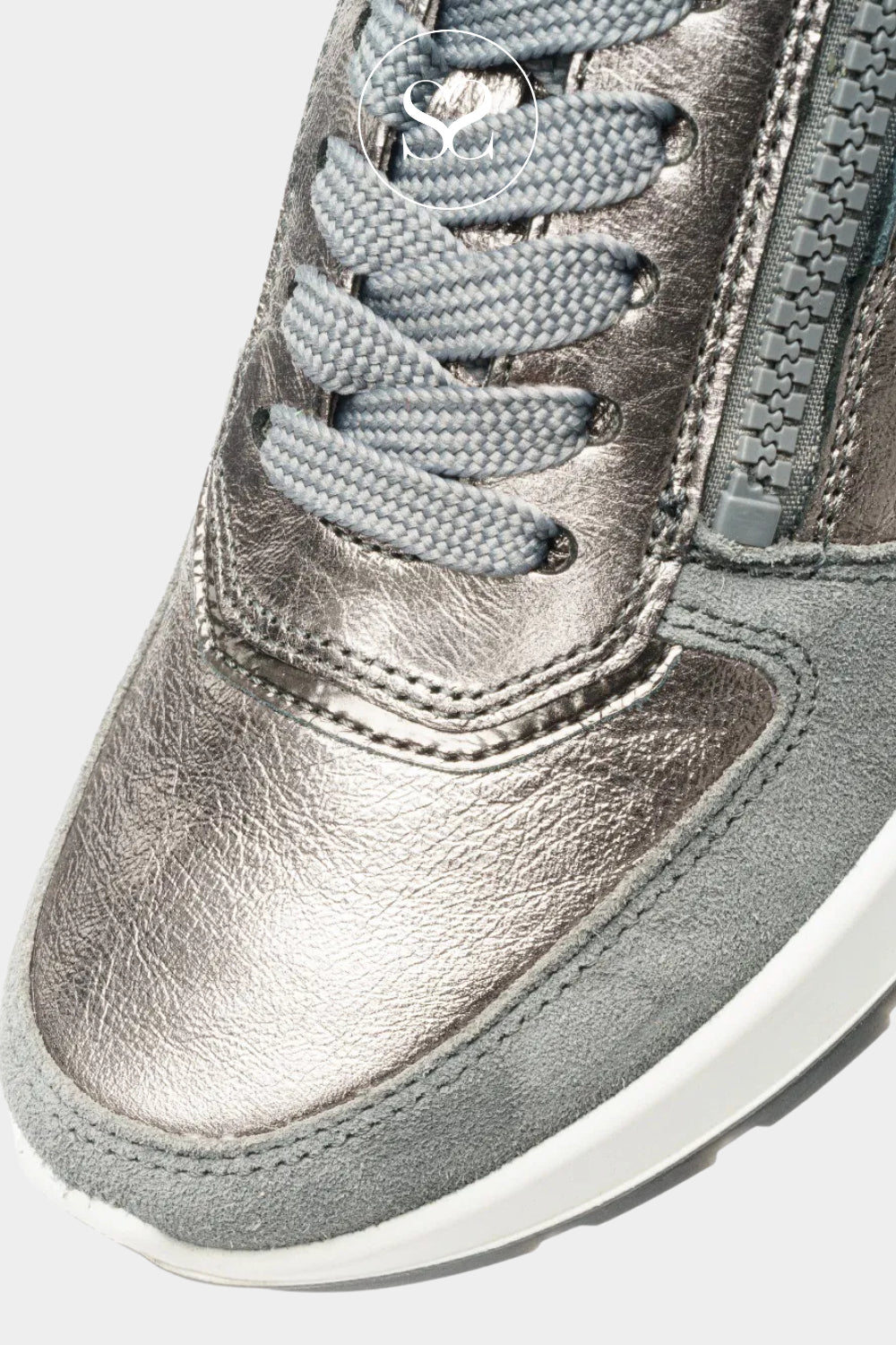 ARA SILVER LEATHERTRAINERS WITH WEDGE SOLE AND SIDE ZIP 12-25112