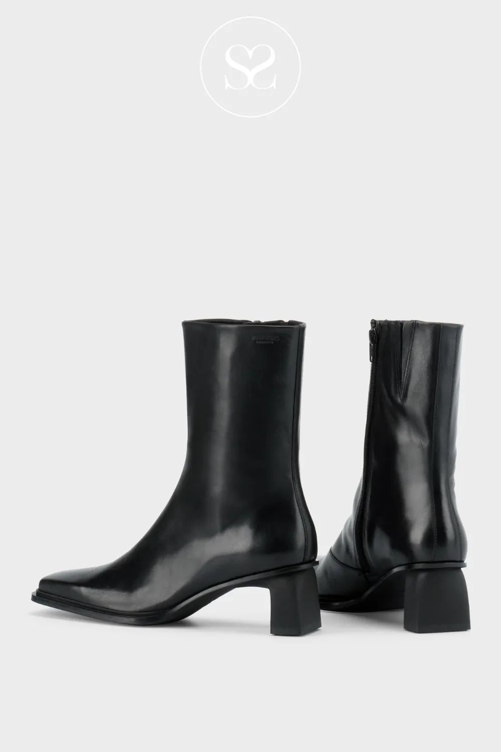 Vagabond Black Ankle Boots - Elvina 6258-101