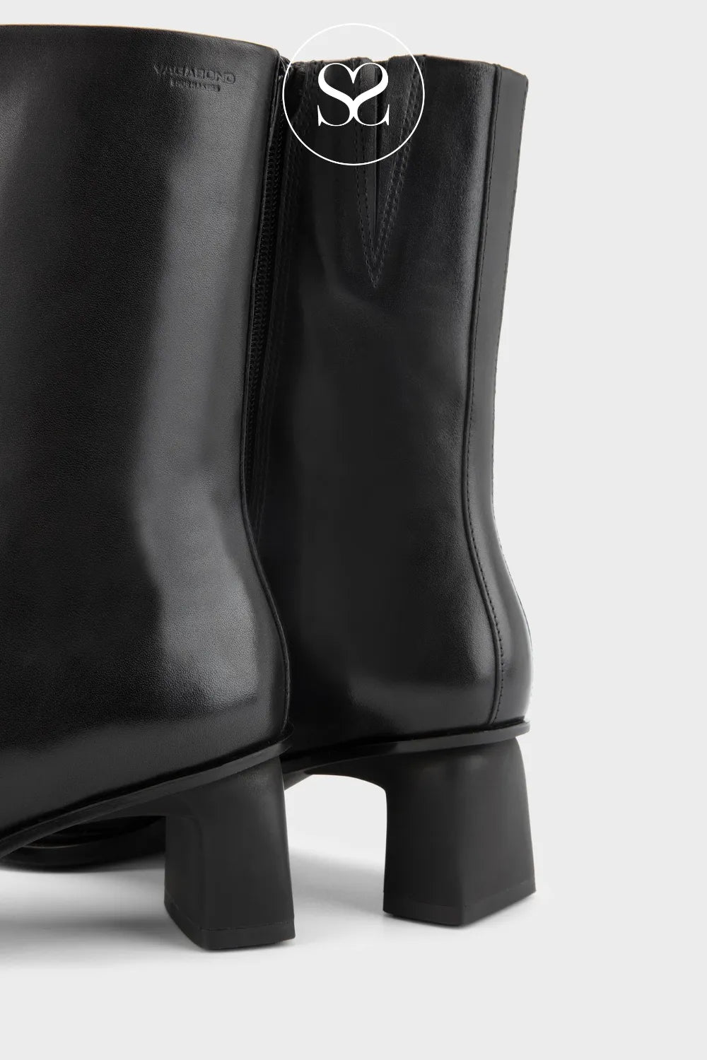 Vagabond Black Ankle Boots - Elvina 6258-101