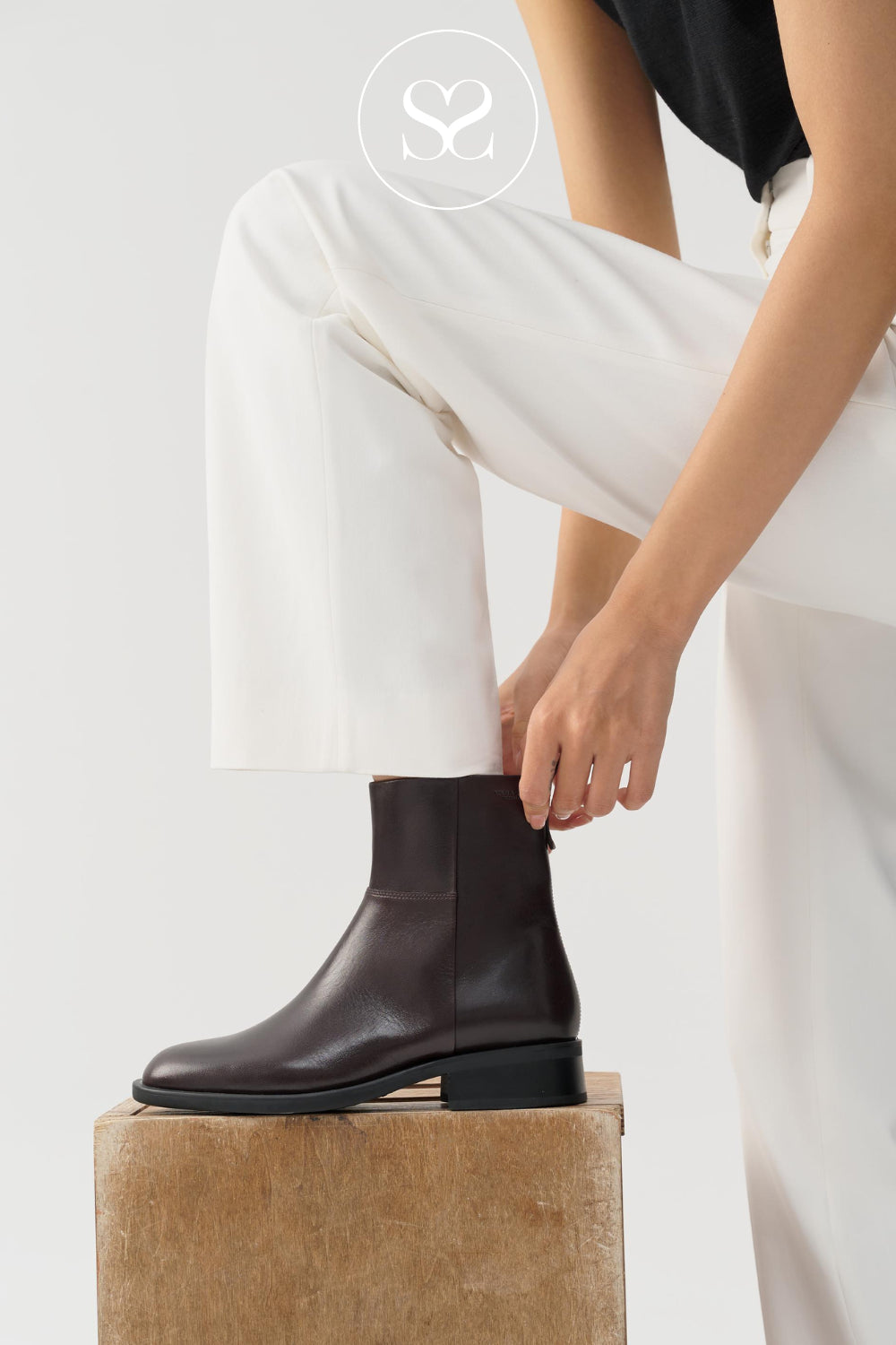 VAGABOND BROWN LEATHER ANKLE BOOTS - SHEILA 5835-001
