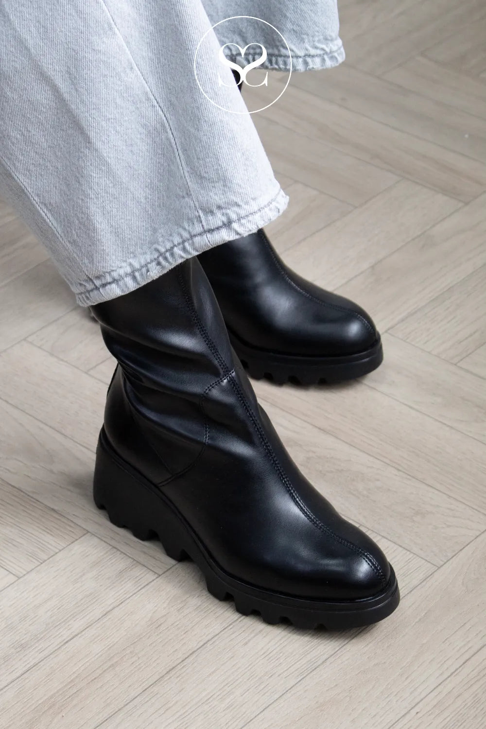 Wonders Black Wedge Sock Boots - G-7030
