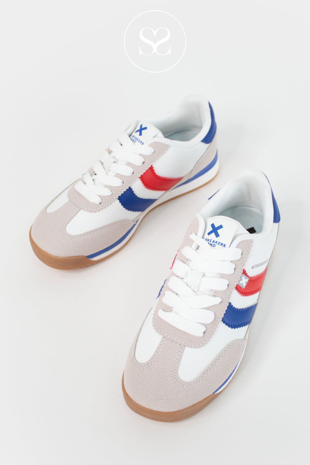 XTI CASUAL TRAINER