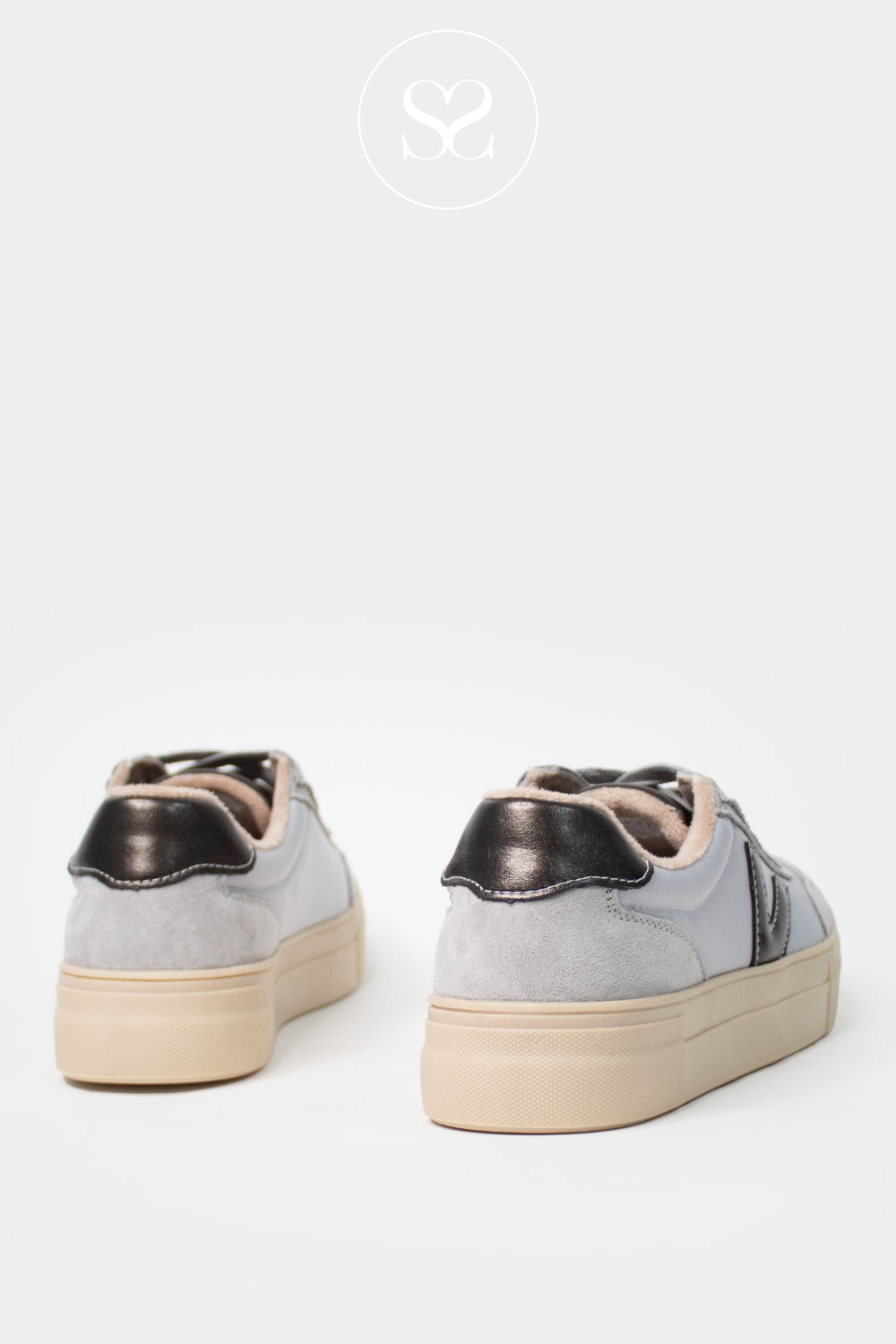 Drilleys Grey Lightweight Flatform Sneakers For Women 